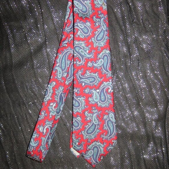 Dior Other - Christian Dior 100% Italian silk men’s Red & Blue Paisley neck tie